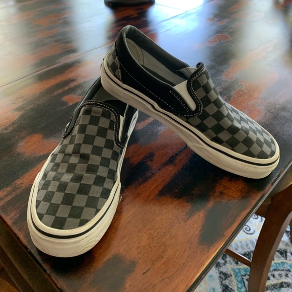 Vans - Picture 1 of 4